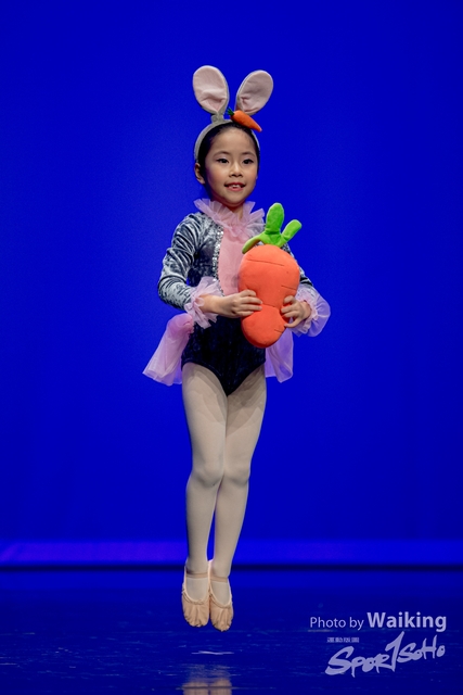2020-10-18 Solo Dance 0178
