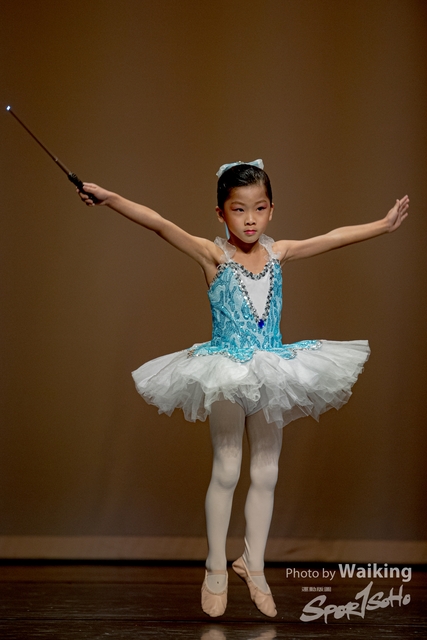2020-10-18 Solo Dance 0183