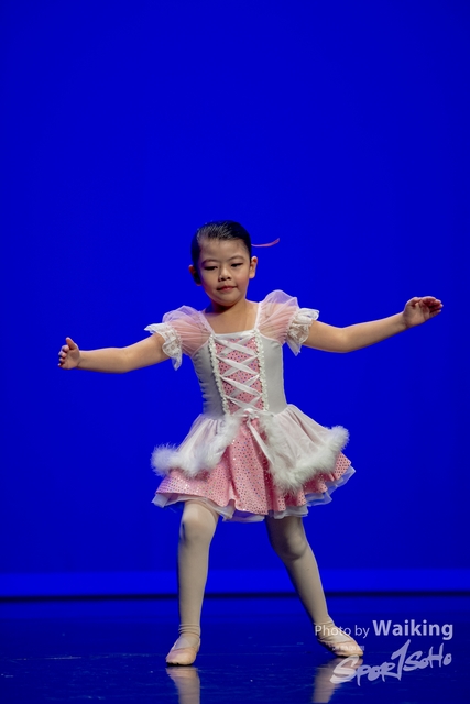 2020-10-18 Solo Dance 0212