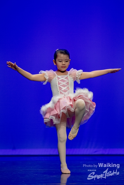 2020-10-18 Solo Dance 0214
