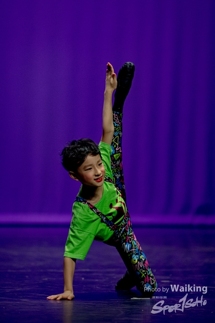 2020-10-18 Solo Dance 1795