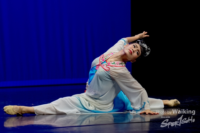 2020-10-18 Solo Dance 0979