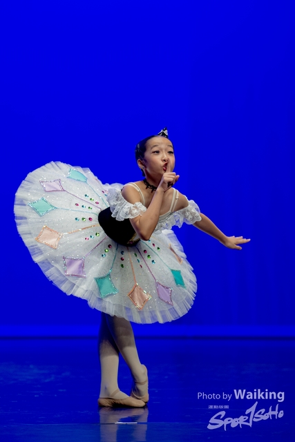 2020-10-18 Solo Dance 0307