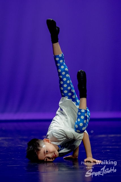 2020-10-18 Solo Dance 1836