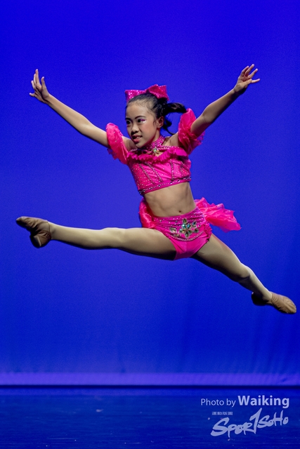 2020-10-18 Solo Dance 1855
