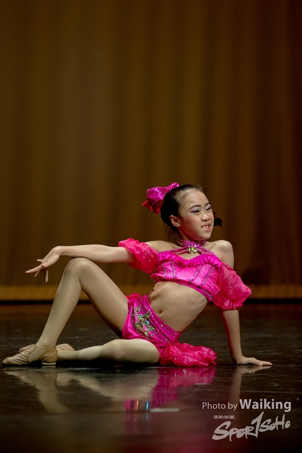 2020-10-18 Solo Dance 1857