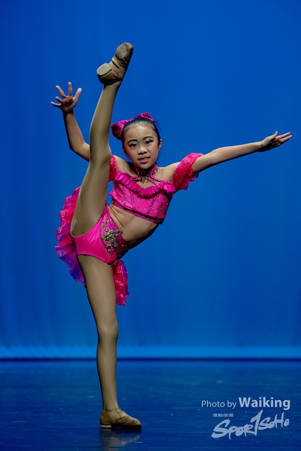 2020-10-18 Solo Dance 1865