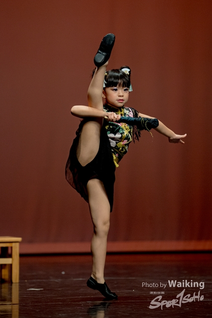2020-10-18 Solo Dance 1869