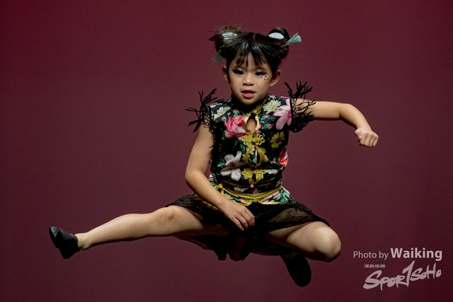 2020-10-18 Solo Dance 1882
