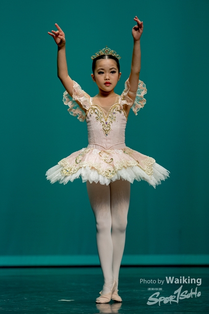 2020-10-18 Solo Dance 0384