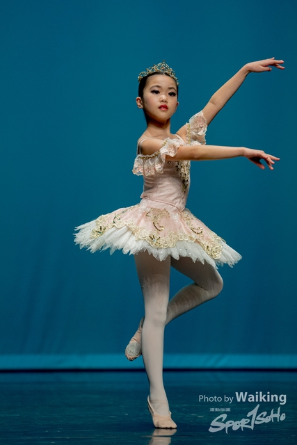 2020-10-18 Solo Dance 0385