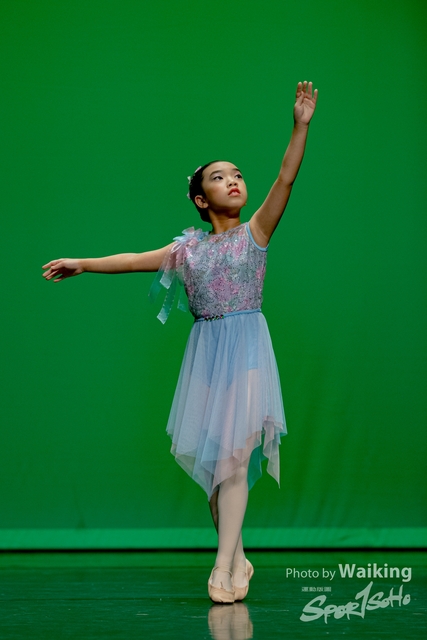 2020-10-18 Solo Dance 0395
