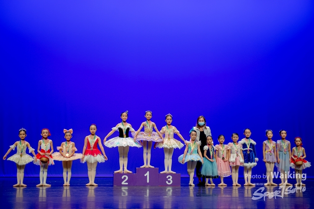 2020-10-18 Solo Dance 0440