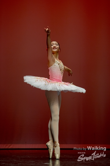 2020-10-18 Solo Dance 0445