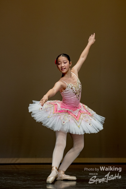2020-10-18 Solo Dance 0451