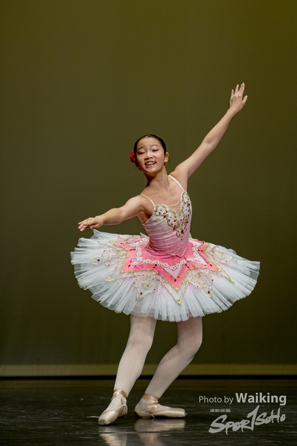 2020-10-18 Solo Dance 0455