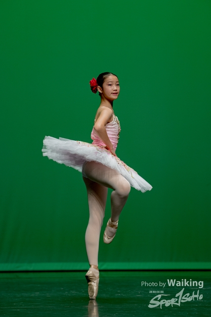 2020-10-18 Solo Dance 0458