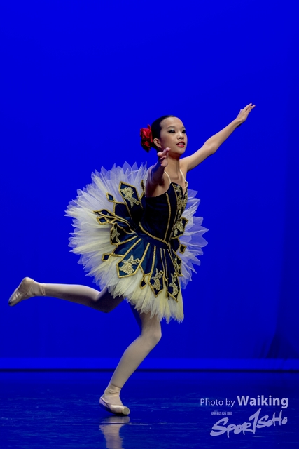 2020-10-18 Solo Dance 0477