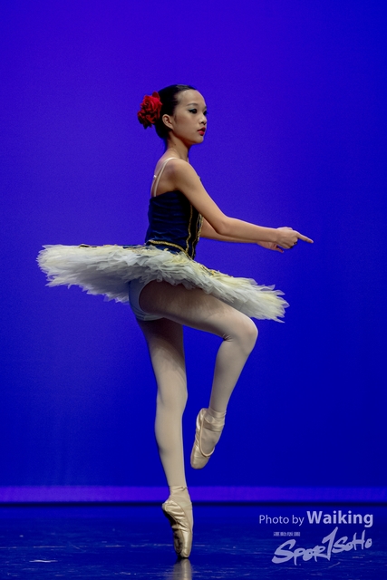 2020-10-18 Solo Dance 0481