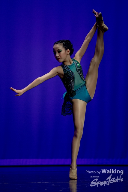 2020-10-18 Solo Dance 2044