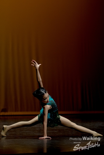 2020-10-18 Solo Dance 2074