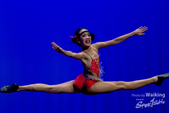 2020-10-18 Solo Dance 2114