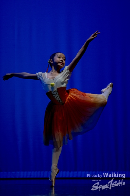 2020-10-18 Solo Dance 0608