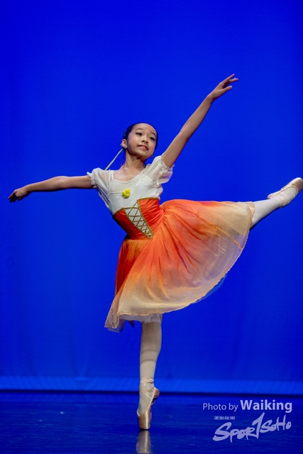 2020-10-18 Solo Dance 0612
