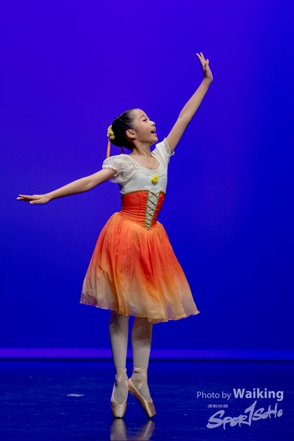 2020-10-18 Solo Dance 0617