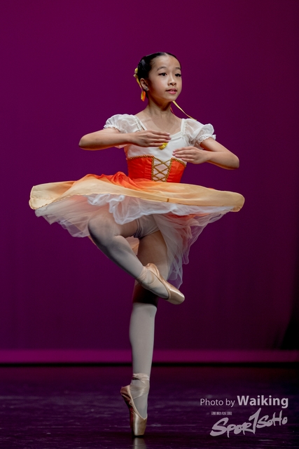 2020-10-18 Solo Dance 0624