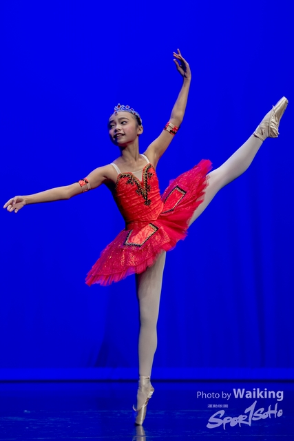 2020-10-18 Solo Dance 0640