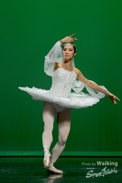 2020-10-18 Solo Dance 0651