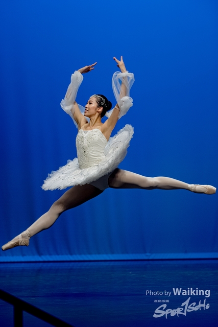 2020-10-18 Solo Dance 0657
