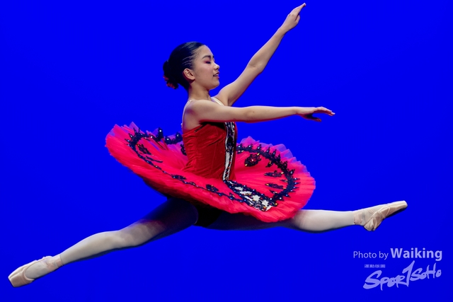 2020-10-18 Solo Dance 0661