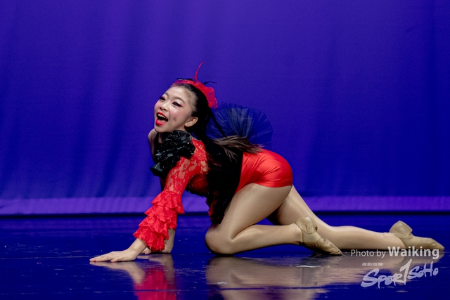2020-10-18 Solo Dance 2208