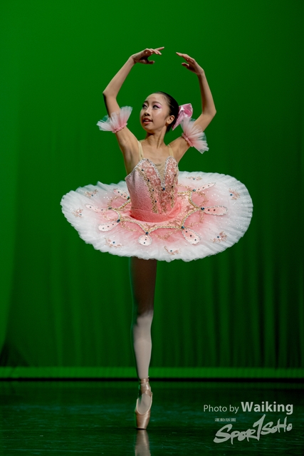 2020-10-18 Solo Dance 0688