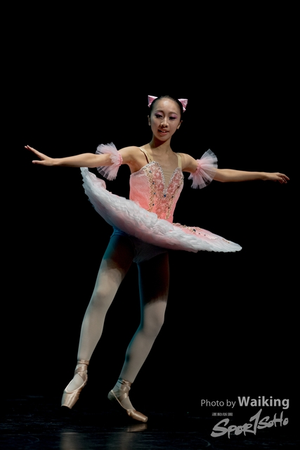 2020-10-18 Solo Dance 0690