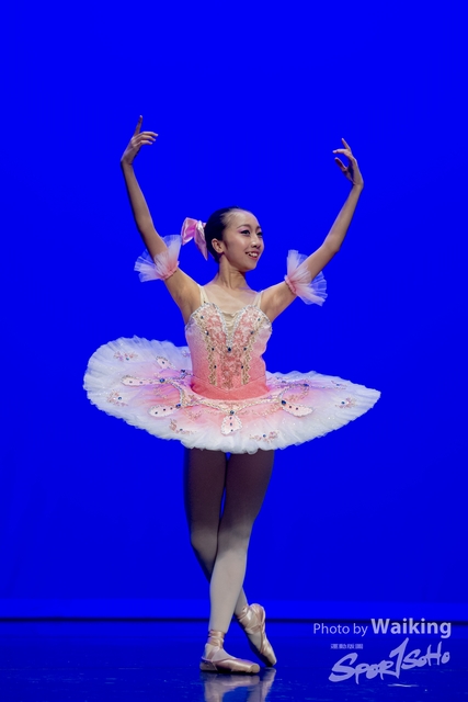 2020-10-18 Solo Dance 0697
