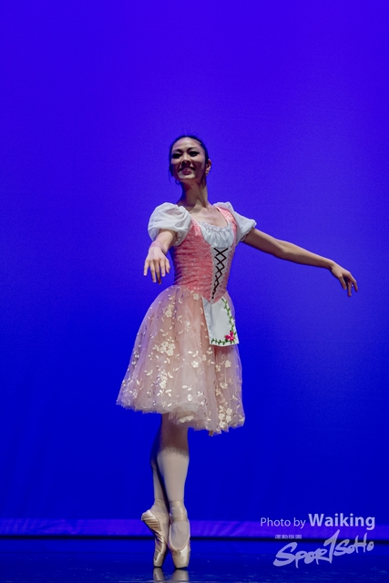 2020-10-18 Solo Dance 0698