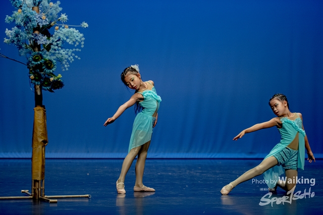 2020-10-18 Solo Dance 1390