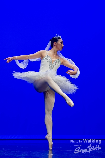 2020-10-18 Solo Dance 0726