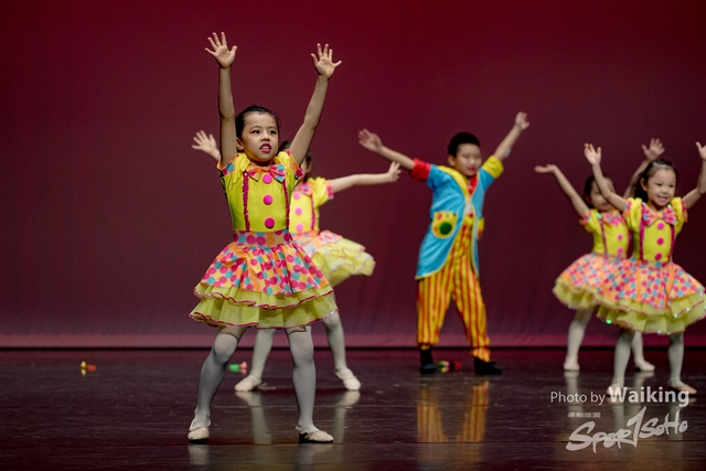 2020-10-18 Solo Dance 1395