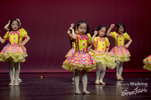 2020-10-18 Solo Dance 1398