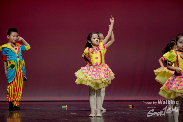 2020-10-18 Solo Dance 1399