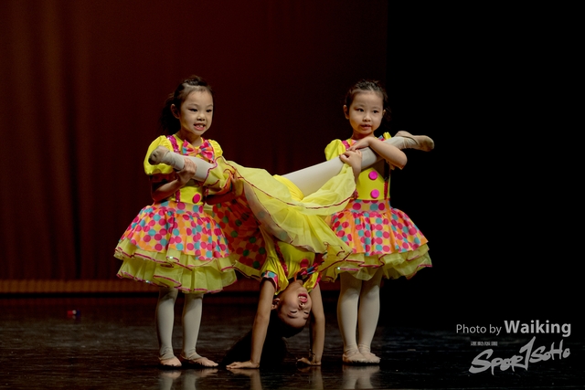 2020-10-18 Solo Dance 1404