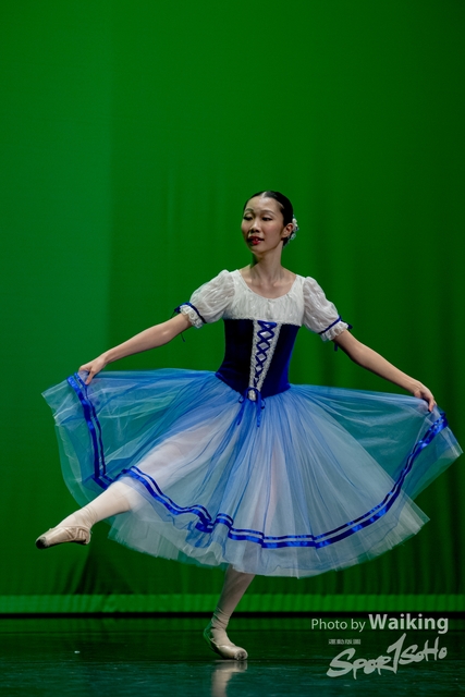 2020-10-18 Solo Dance 0744