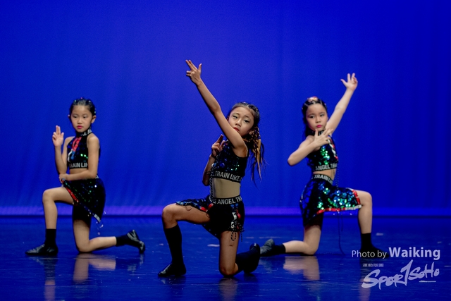 2020-10-18 Solo Dance 1426