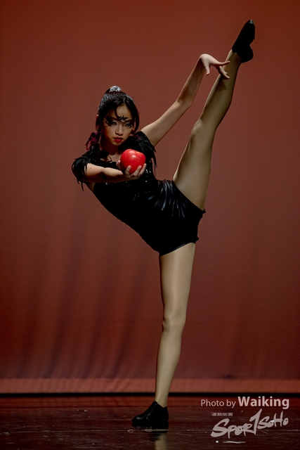 2020-10-18 Solo Dance 2308