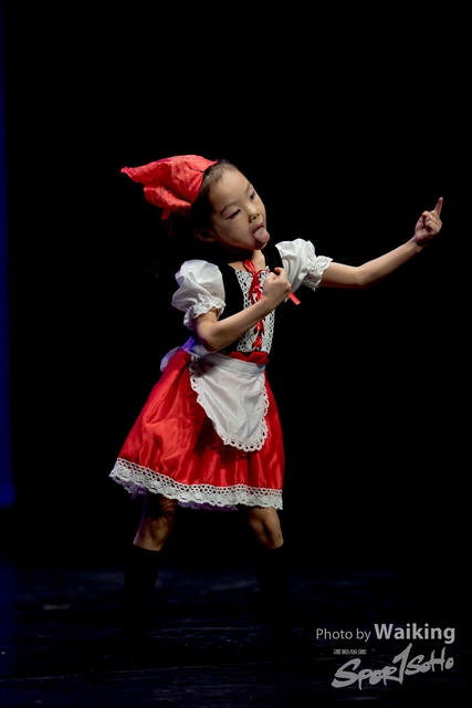 2020-10-18 Solo Dance 1596