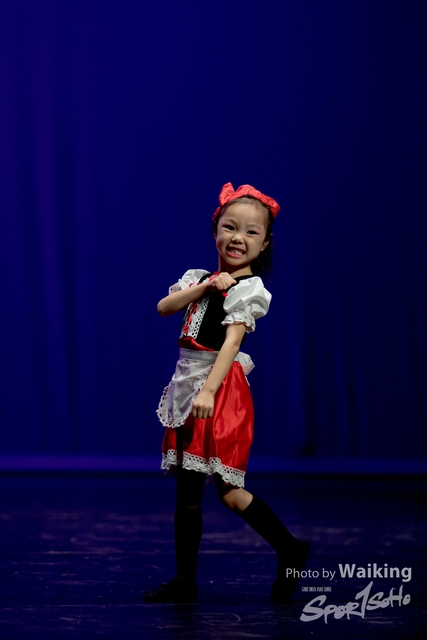 2020-10-18 Solo Dance 1598
